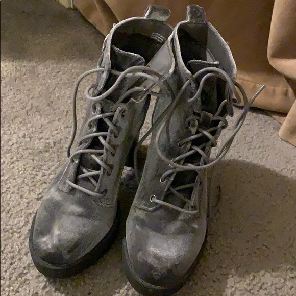 Madden Girl velvet booties - Picture 2 of 4